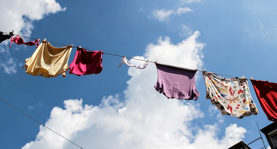 Sirkeli Çamaşır Yumuşatıcı: Son Durulamada Beyaz Sirke